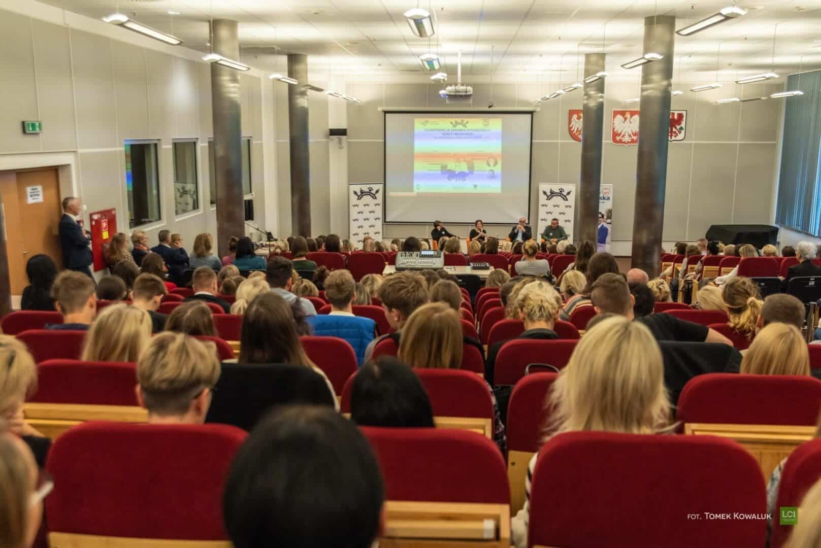 Konferencja_04102023-14 Problemy psychiczne dzieci i młodzieży trzeba rozwiązywać tu i teraz Konferencja w Gorzowie Wlkp WIDEO ZDJĘCIA