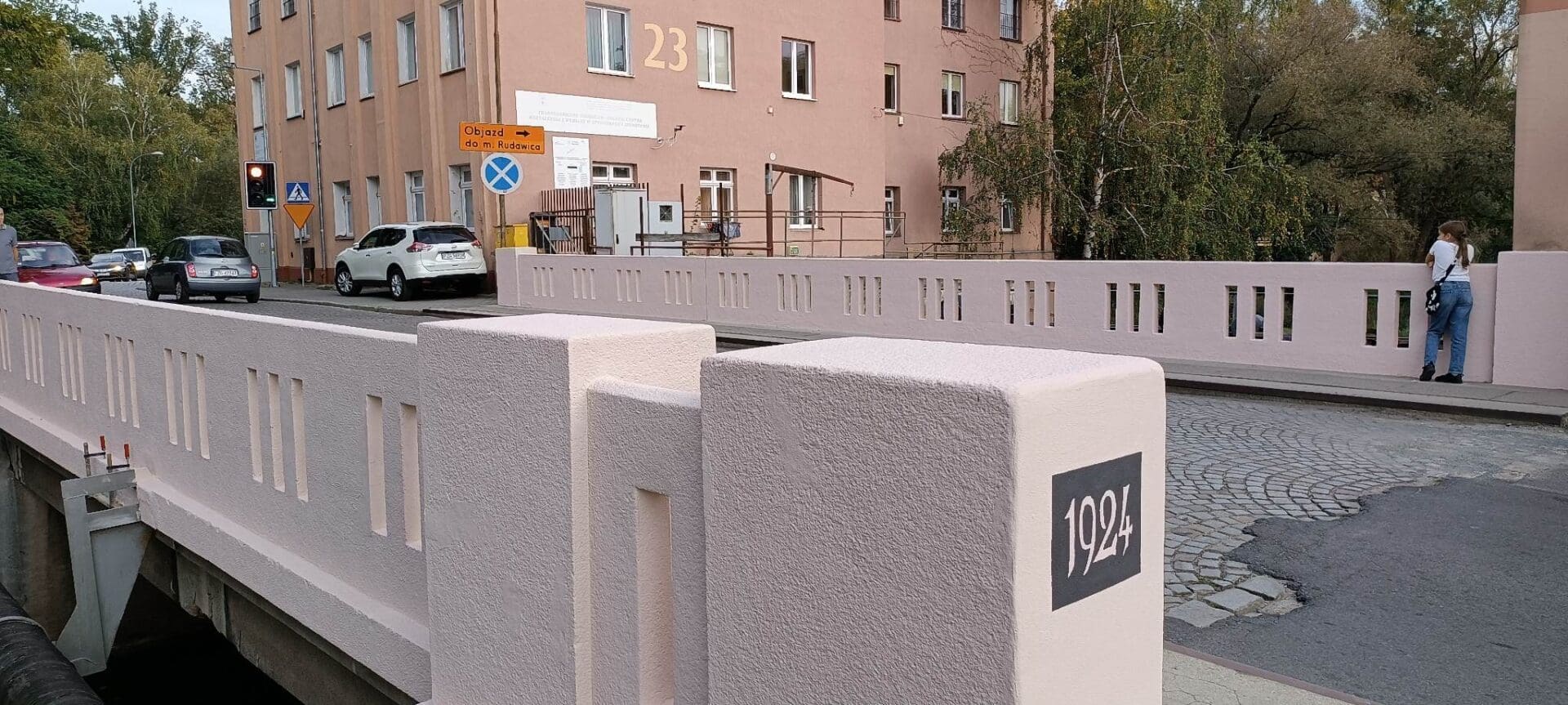 397879377_881654970231049_718121221467315879_n (1) Bauhaus Ten most wcale nie wygląda nadzwyczajnie