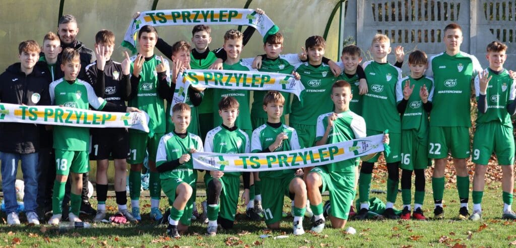 TS Przylep powalczy o Centralną Ligę Juniorów Grupa cieszących się młodych piłkarzy