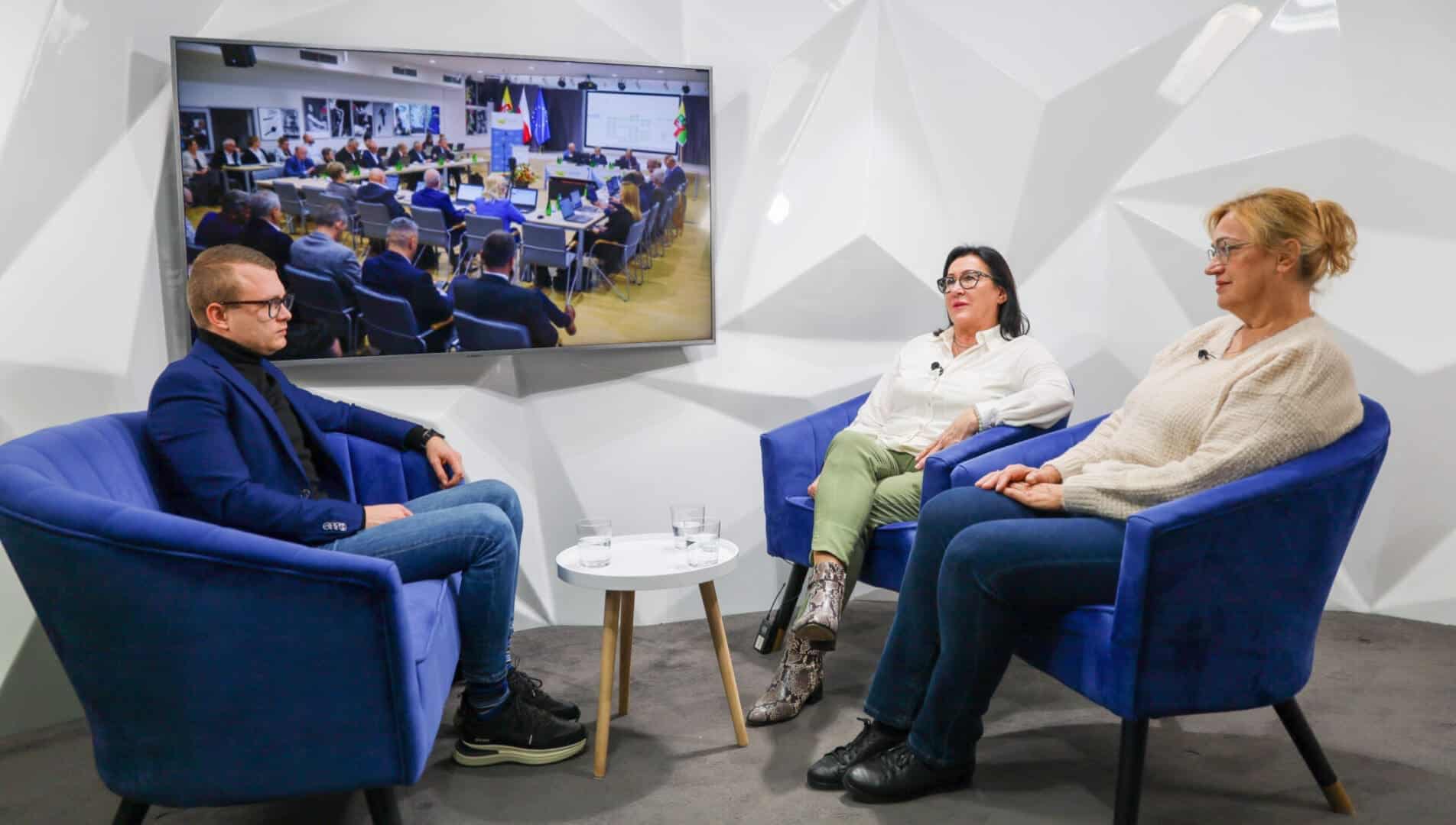   Roszady w sejmiku Alicja Makarska PO i Elżbieta Polak PSL nowymi radnymi WIDEO