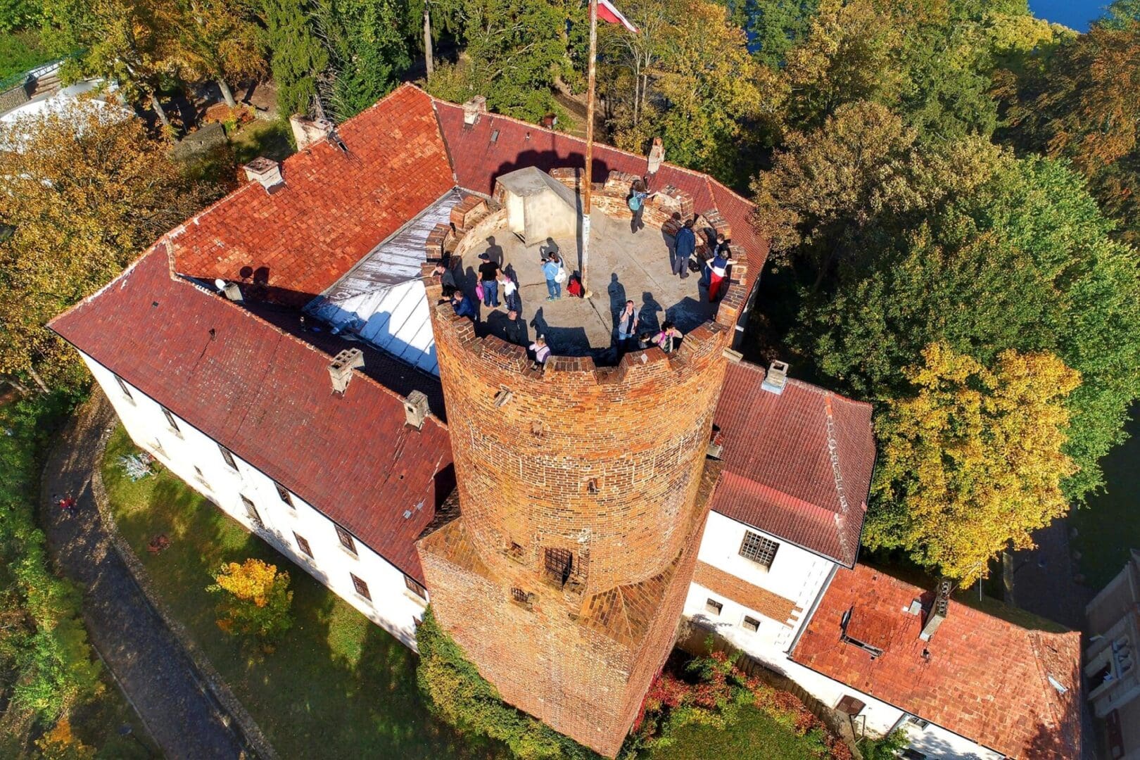 97586322_2558339764421828_4696062910110105600_n Cuda lubuskiej architektury O zaginionej komturii templariuszy i Rycerzu w Płomieniach WIDEO