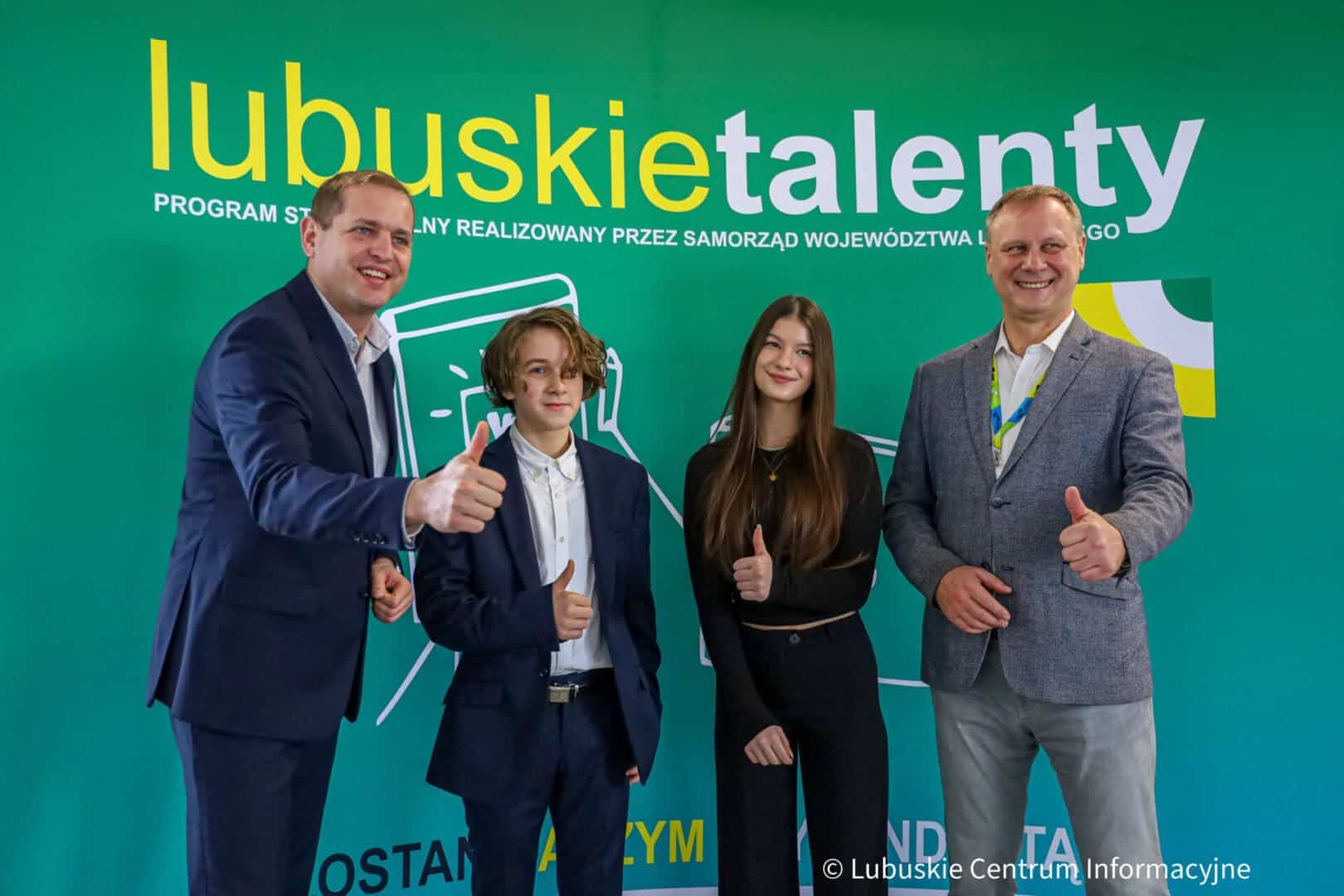 Lubuskie Talenty-1 Lubuskie utalentowaną młodzieżą stoi Rozdano 222 stypendia WIDEO