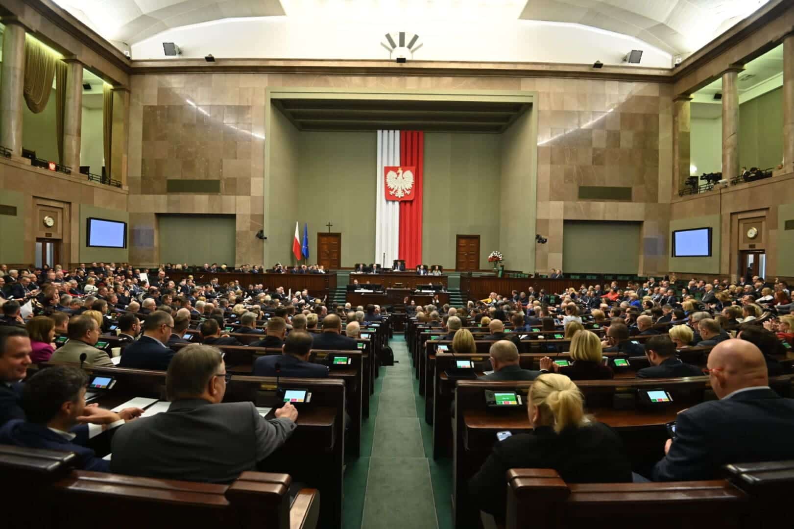   Sejm przegłosował budżet państwa na 2024 rok Wydatki większe od dochodów ale są pieniądze na wypłaty świadczeń