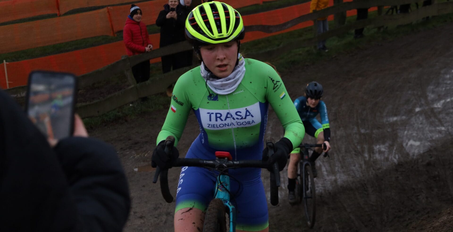 Dziewczyna na rowerze  Mistrzostwa Polski w kolarstwie przełajowym w Słubicach PROGRAM ZDJĘCIA
