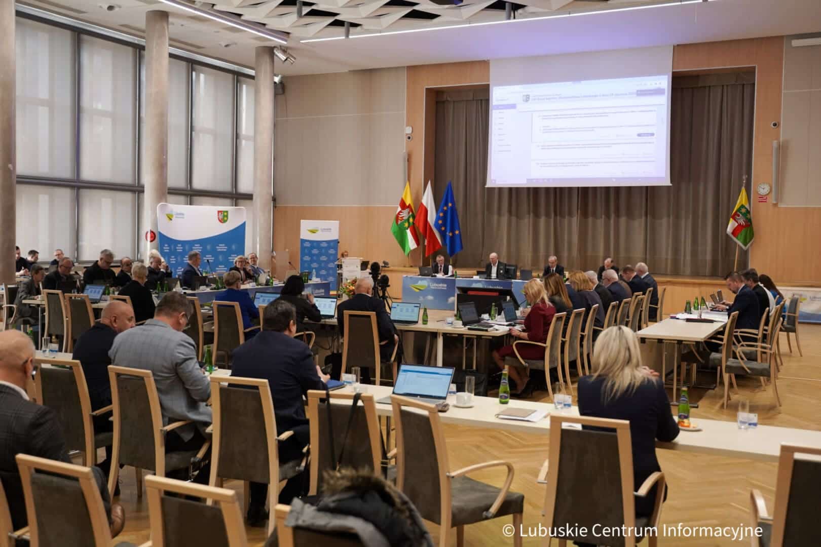   Wojewoda lubuski Marek Cebula na otwarcie sesji Możemy pięknie się różnić