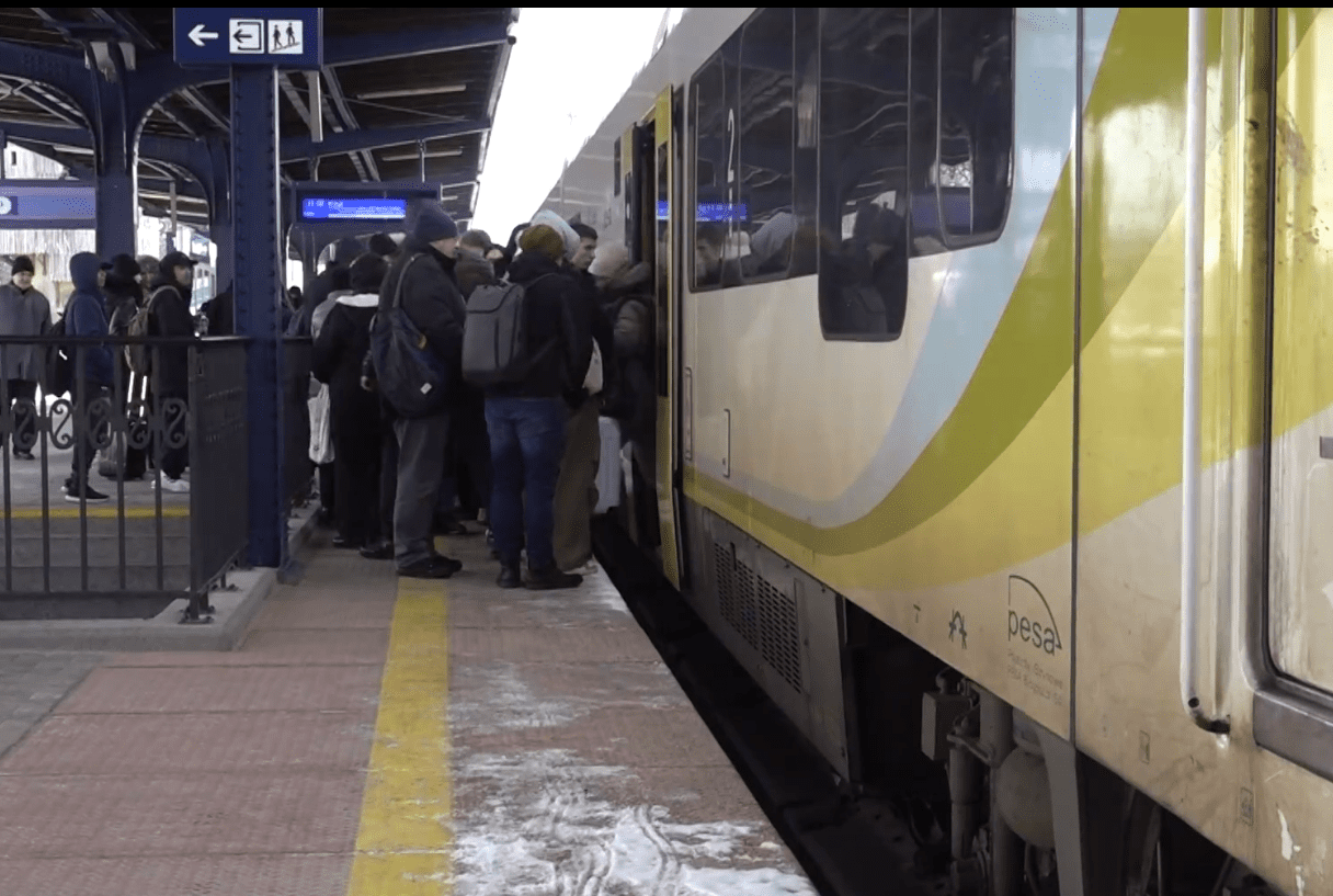   Czy tu się coś wykoleiło Dlaczego lubuskim pociągom tak trudno wrócić na dobre tory WIDEO