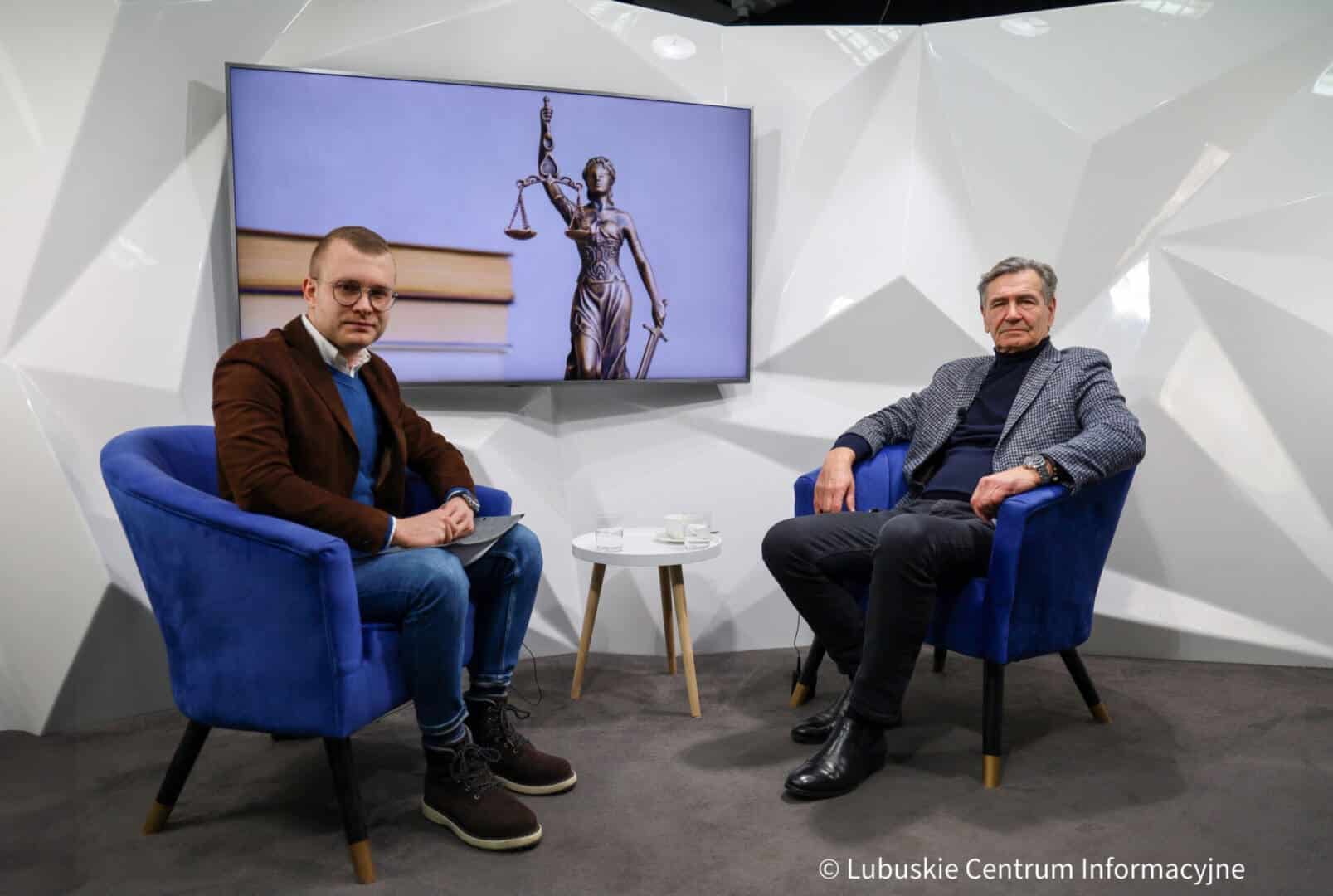 mec. Krzysztof Szymański w studiu LCI Mec Krzysztof Szymański Teatr wokół Kamińskiego i Wąsika kompromituje urząd prezydenta WIDEO