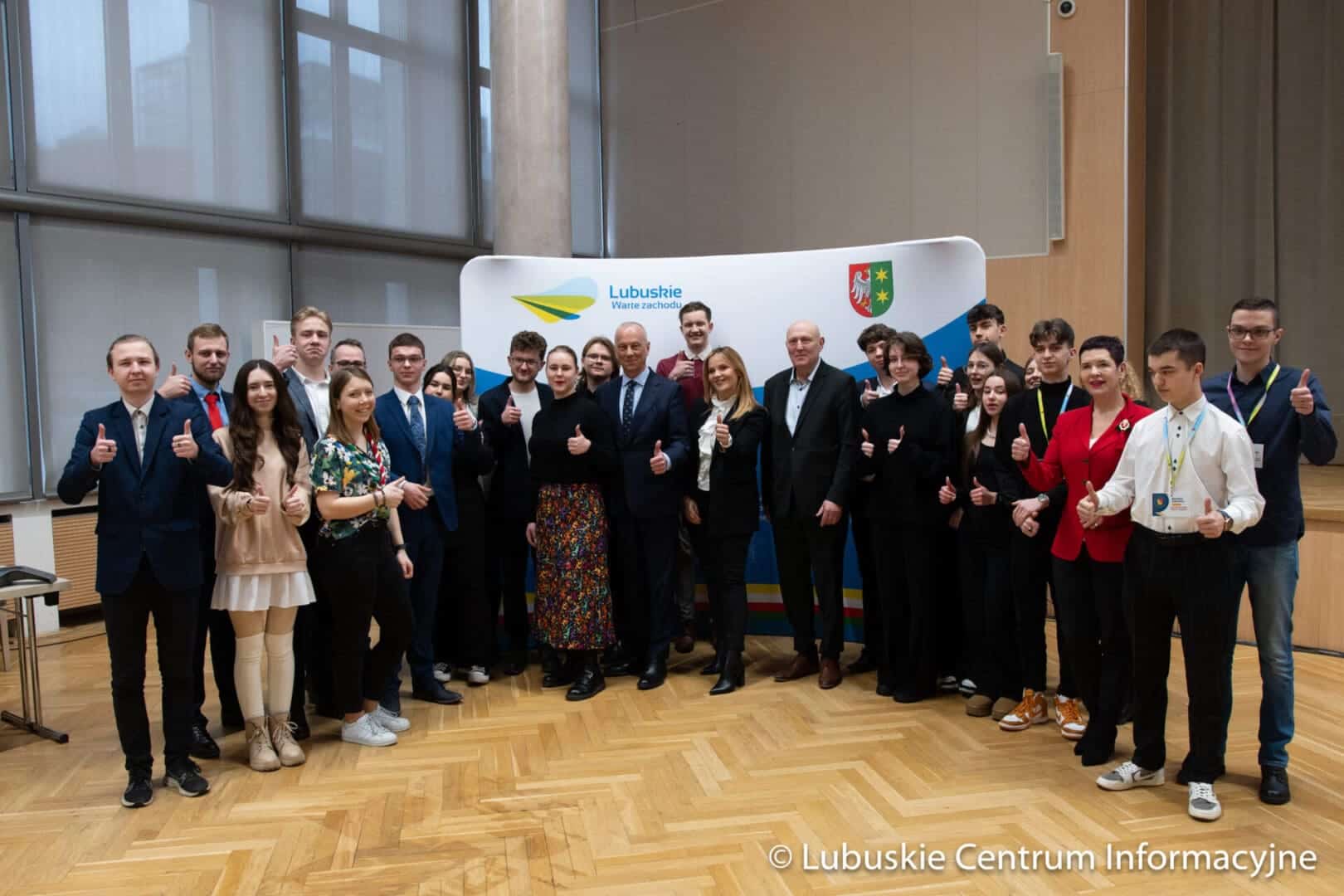   Młodzi mają ważne rzeczy do powiedzenia Trzeba dać im głos WIDEO GALERIA