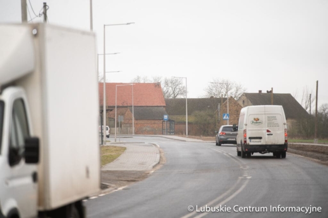 Podsumowanie projektu „Rozbudowa drogi wojewódzkiej nr 295 w miejscowości Miodnica”  zrealizowane w ramach programu RPO 2014-2020. fot. Tomasz Browarczyk