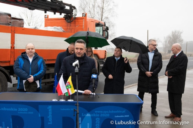 Podsumowanie projektu „Rozbudowa drogi wojewódzkiej nr 295 w miejscowości Miodnica”  zrealizowane w ramach programu RPO 2014-2020. fot. Tomasz Browarczyk