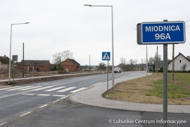 Podsumowanie projektu „Rozbudowa drogi wojewódzkiej nr 295 w miejscowości Miodnica”  zrealizowane w ramach programu RPO 2014-2020. fot. Tomasz Browarczyk