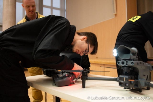 Konkurs na rzecz doposażenia jednostek Ochotniczych Straży Pożarnych (OSP) w Lubuskiem w niezbędny sprzęt i wyposażenie oraz umundurowanie. fot. Tomasz Browarczyk