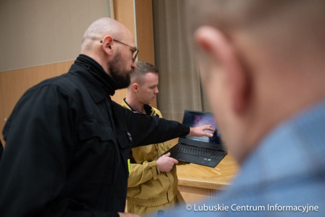 Konkurs na rzecz doposażenia jednostek Ochotniczych Straży Pożarnych (OSP) w Lubuskiem w niezbędny sprzęt i wyposażenie oraz umundurowanie. fot. Tomasz Browarczyk