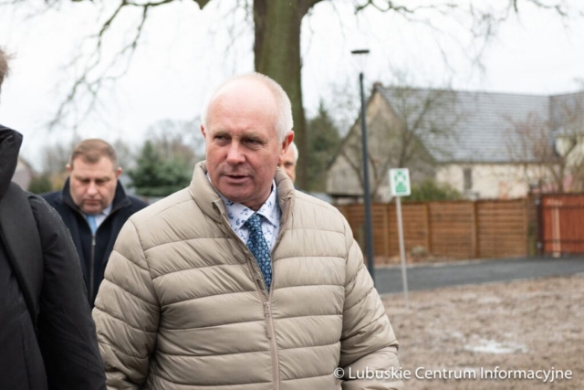 Wizytacja rewitalizowanego pałacu w zielonogórskiej Ochli fot. Tomasz Browarczyk/ Lubuskie Centrum Informacyjne