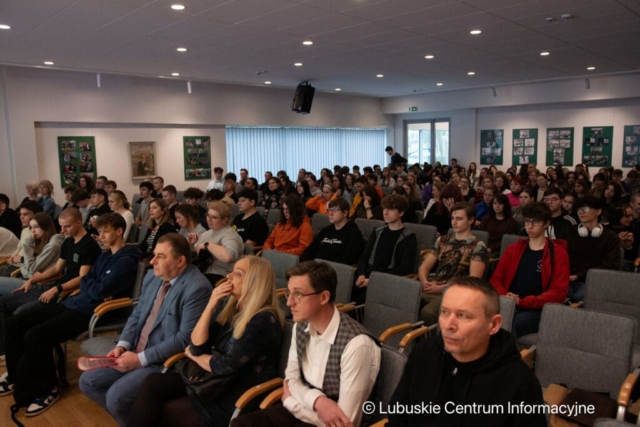 Konferencja – Kamień w bucie – między depresją a lękiem. Konferencja – Kamień w bucie – między depresją a lękiem.