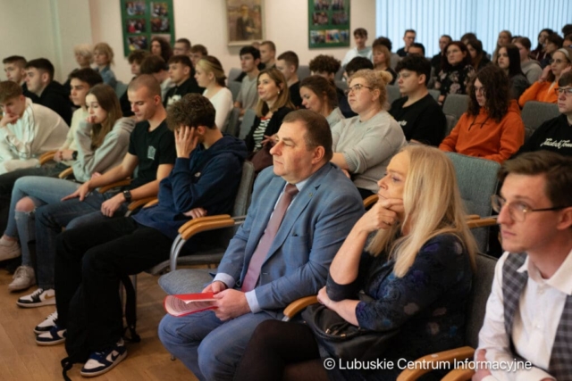 Konferencja – Kamień w bucie – między depresją a lękiem. Konferencja – Kamień w bucie – między depresją a lękiem.