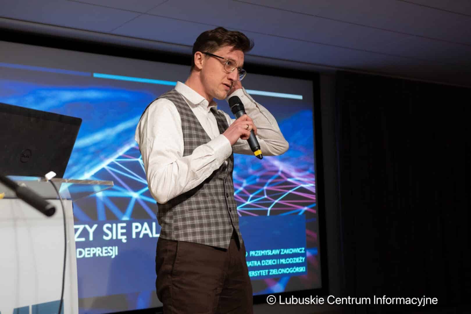   O depresji i wyzwaniach współczesnego świata WIDEO