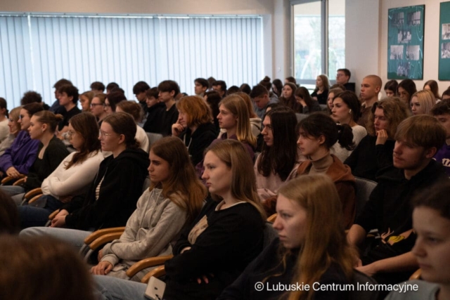 Konferencja – Kamień w bucie – między depresją a lękiem. Konferencja – Kamień w bucie – między depresją a lękiem.