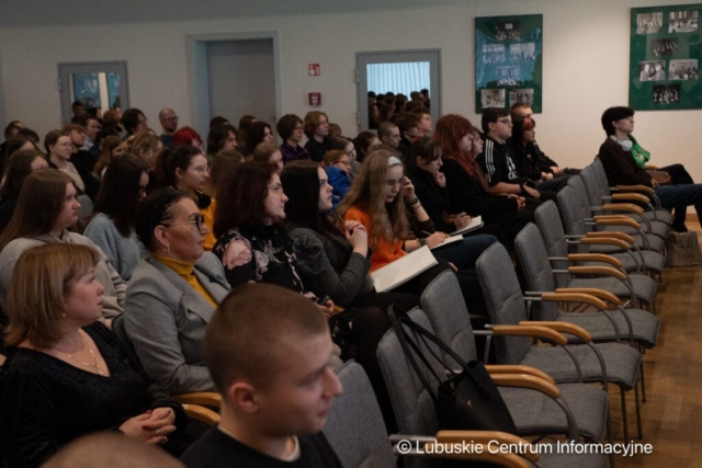 Konferencja – Kamień w bucie – między depresją a lękiem. Konferencja – Kamień w bucie – między depresją a lękiem.