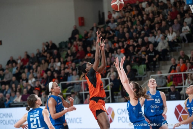 Mecz KGHM Polkowice -  PolskaStrefaInwestycji Enea AJP Gorzow Wielkopolski pierwszy mecz finalowy 12.03.2024