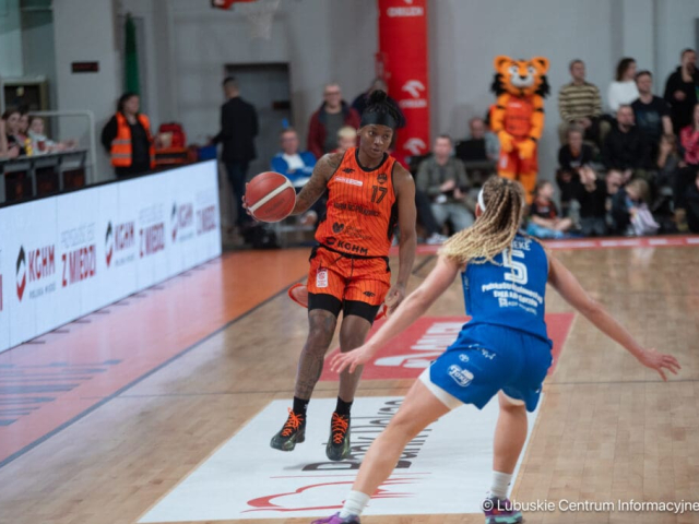 Mecz KGHM Polkowice -  PolskaStrefaInwestycji Enea AJP Gorzow Wielkopolski pierwszy mecz finalowy 12.03.2024