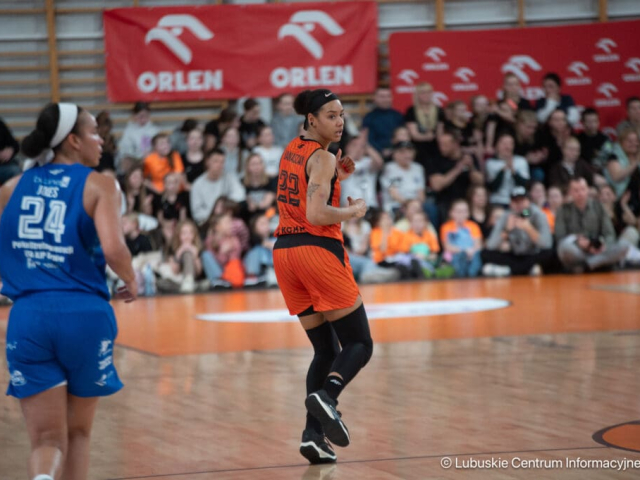 Mecz KGHM Polkowice -  PolskaStrefaInwestycji Enea AJP Gorzow Wielkopolski pierwszy mecz finalowy 12.03.2024