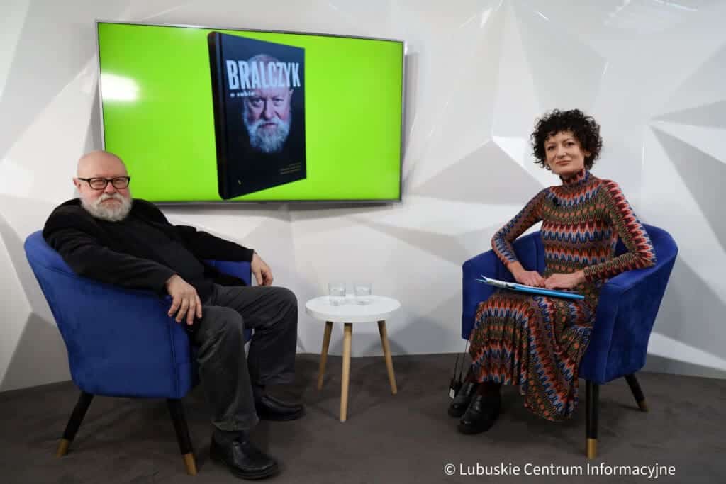 Rozmowa z profesorem Jerzym Bralczykiem w studiu LCI