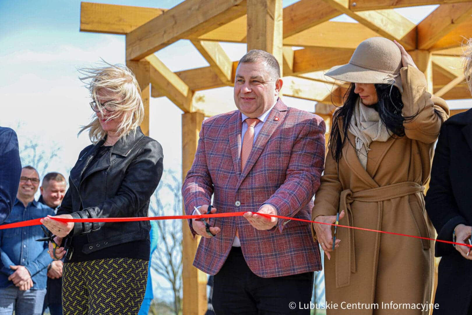 Park w Lubięcinie-5 Gmina Nowa Sól stawia na rekreację i ekologię Kolejne przecięcie wstęgi WIDEO