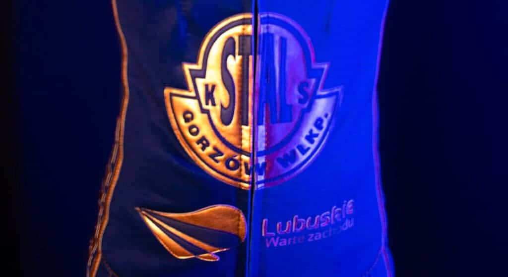 Herb Stali Gorzów w złotych barwach