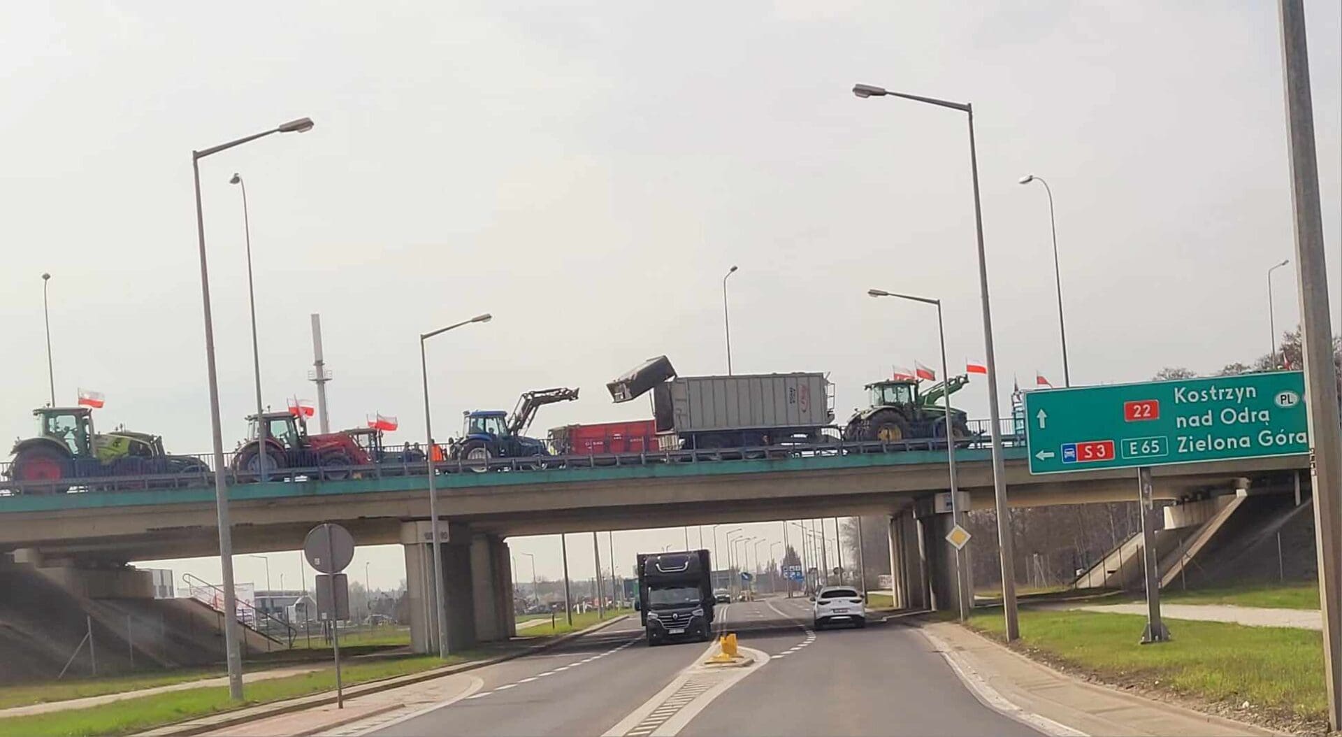 rol3 Rolnicy blokują lubuskie drogi Są utrudnienia FOTO WIDEO