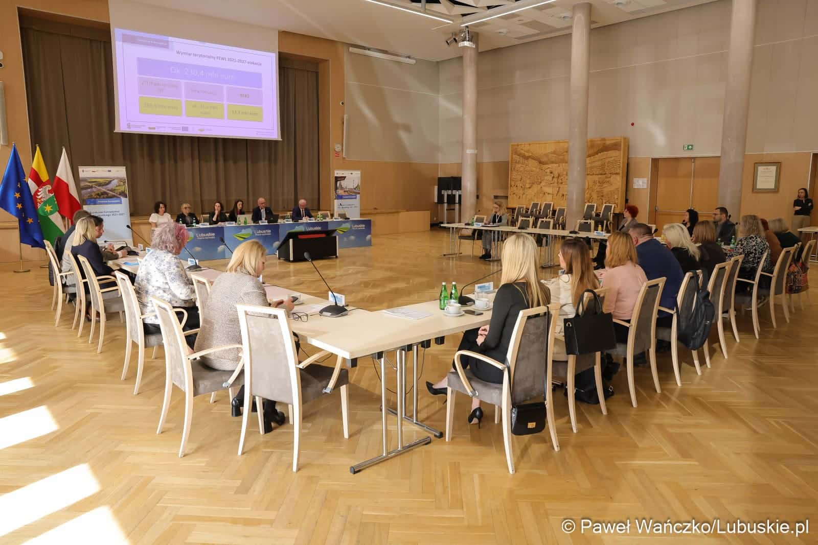   Nowe wyzwania nowe możliwości  Lokalne Grupy Działania wspierają równomierny rozwój regionu