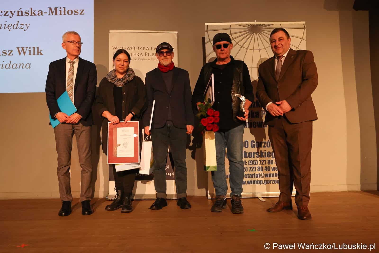 wan_8237 Rozdanie Lubuskich Wawrzynów 2023 Książkomat gotowy Lubuskie Wawrzyny wręczone pisarzom naukowcom i dziennikarzom