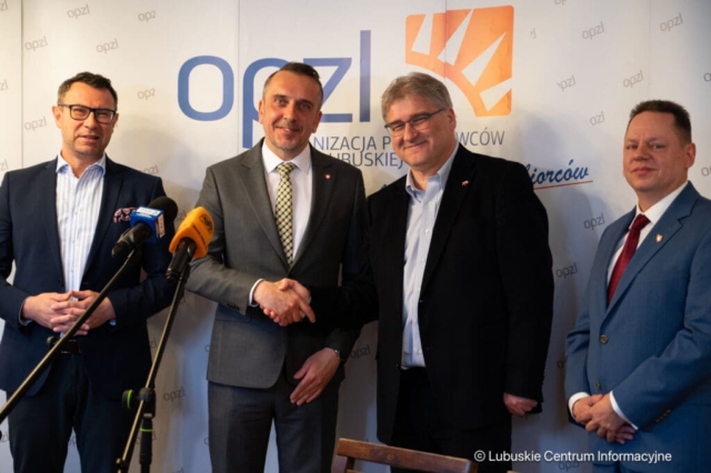 Konferencja prasowa Marcina Pabierowskiego z OPZL. 12.04.2024 Konferencja prasowa Marcina Pabierowskiego z OPZL. 12.04.2024