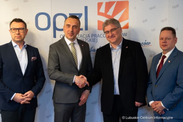 Konferencja prasowa Marcina Pabierowskiego z OPZL. 12.04.2024 Konferencja prasowa Marcina Pabierowskiego z OPZL. 12.04.2024