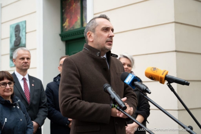 Konferencja prasowa Marcina Pabierowskiego oraz nowych radnych Koalicji Obywatelskiej. 23.04.2024 Konferencja prasowa Marcina Pabierowskiego oraz nowych radnych Koalicji Obywatelskiej. 23.04.2024