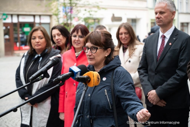 Konferencja prasowa Marcina Pabierowskiego oraz nowych radnych Koalicji Obywatelskiej. 23.04.2024 Konferencja prasowa Marcina Pabierowskiego oraz nowych radnych Koalicji Obywatelskiej. 23.04.2024