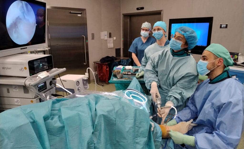 Zespół medyczny w trakcie operacji