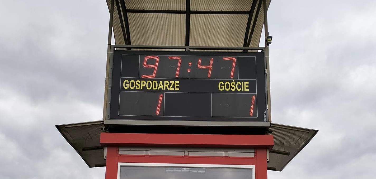 Tablica z wynikiem 11  Polonia powiększa przewagę Pierwsze zwycięstwo Odry PODSUMOWANIE