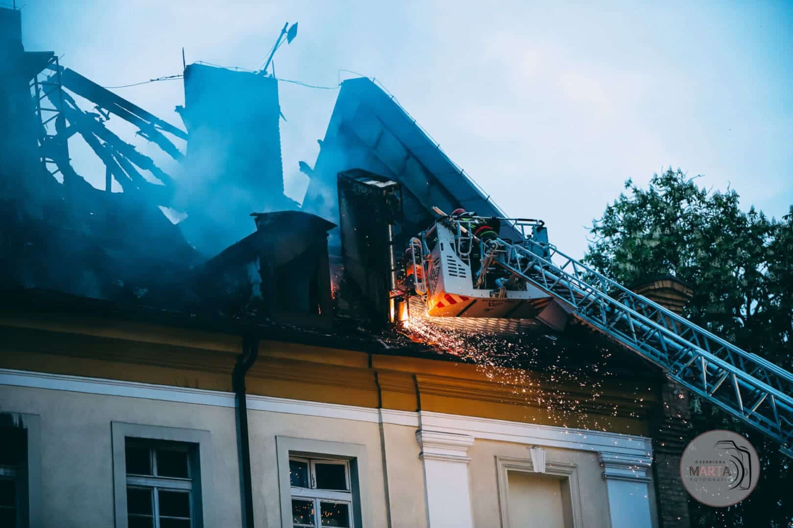 Archiwalne zdjęcia z pożaru rektoratu AJP sprzed roku  Akt oskarżenia w sprawie pożaru budynków gorzowskiej akademii