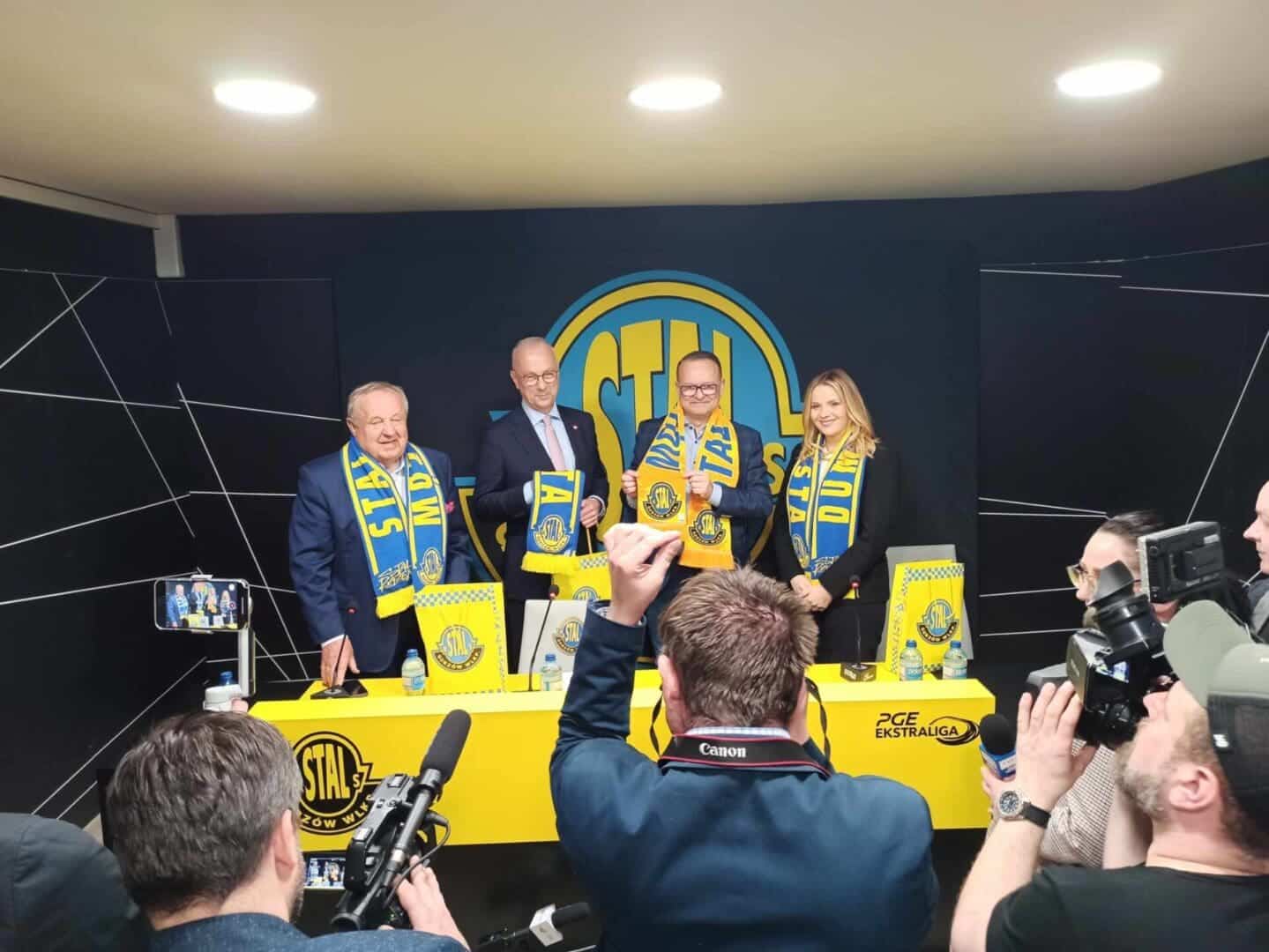 stal Samorząd wspiera sport w sposób zrównoważony Dotacja dla Stali Gorzów WIDEO