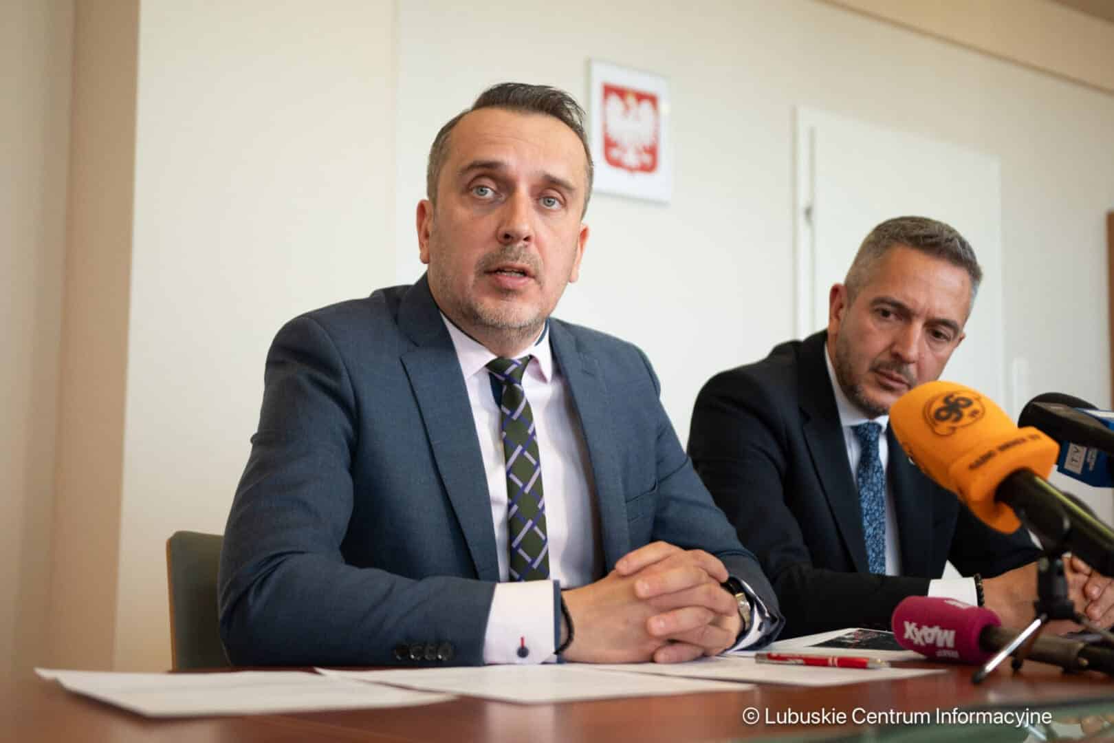   Pabierowski  W Przylepie wciąż jest 500 ton odpadów do wywiezienia FOTO WIDEO