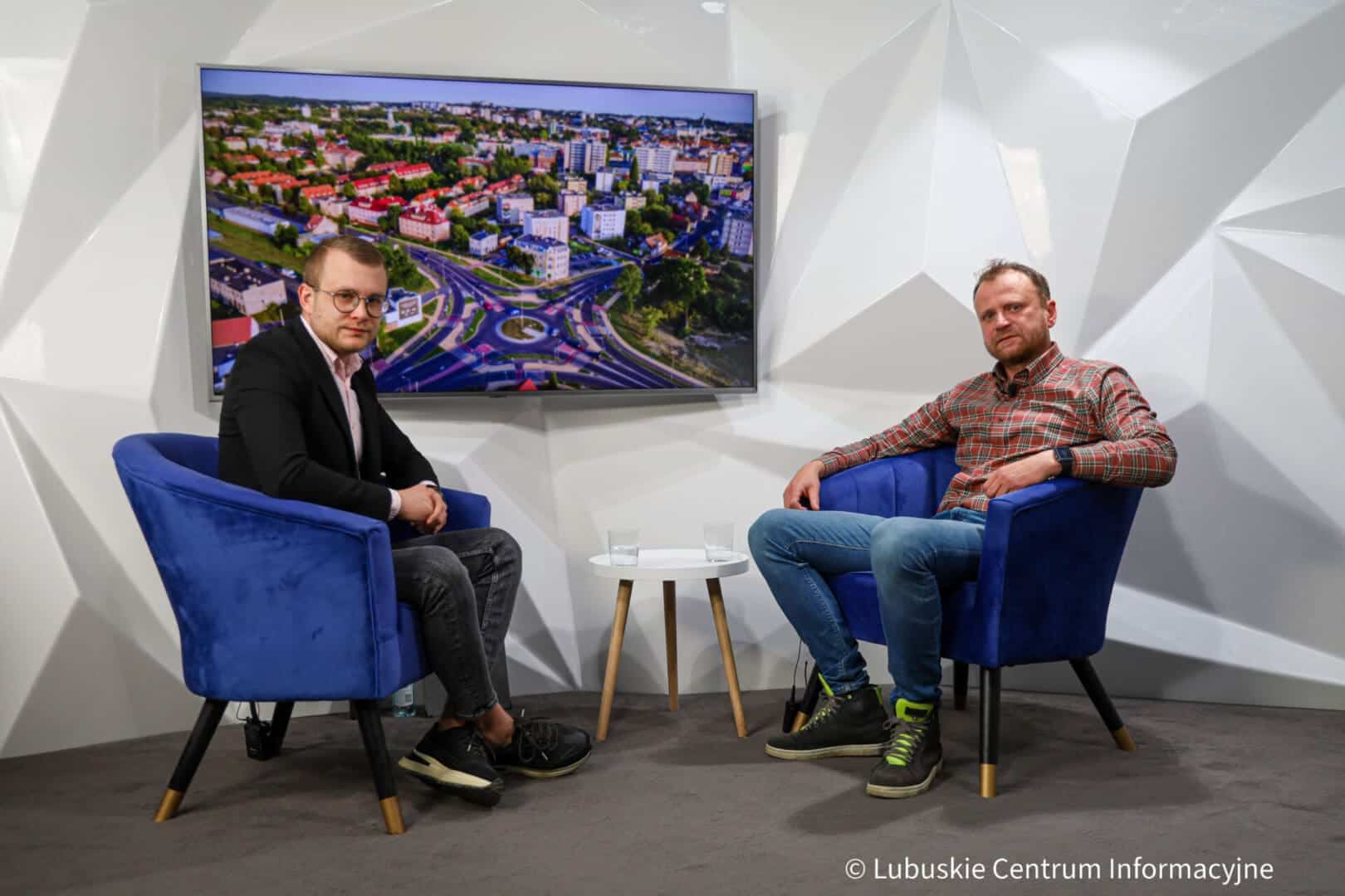   Sroczyński Zielona Razem Myśleliśmy że mieszkańcom potrzebne są duże inwestycje A oni chcą oświetlenia chodnika i drogi WIDEO