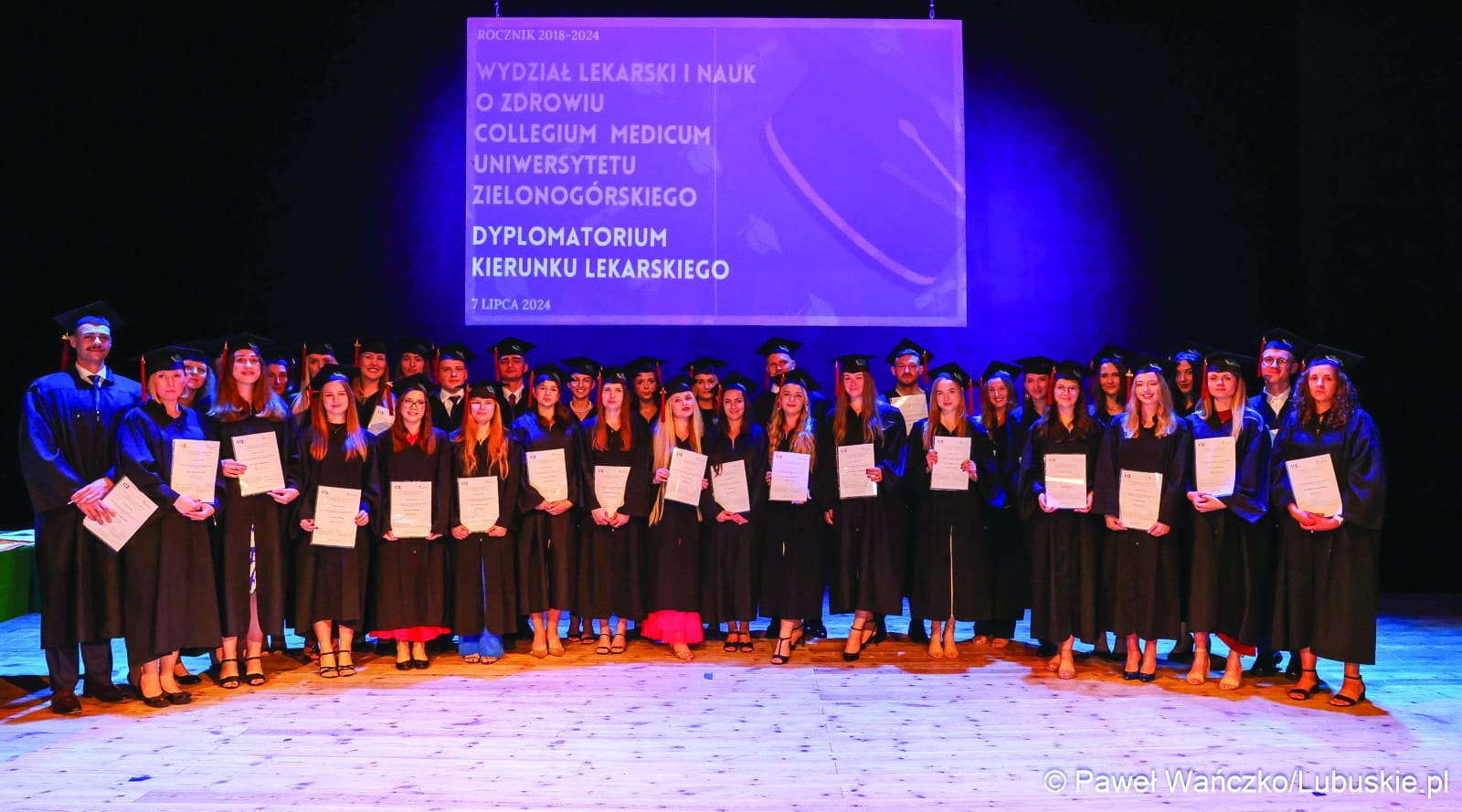 Absolwenci Collegium Medicum UZ  Absolwentów Collegium Medicum przybywa Czy przybędzie kadry w naszych szpitalach