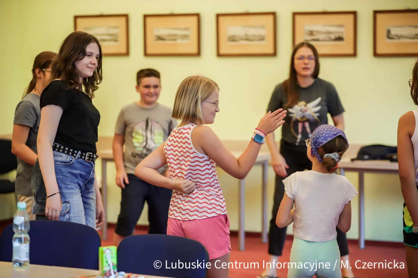   Kreatywne warsztaty z Małgorzatą Kocik w gorzowskiej bibliotece ZDJĘCIA