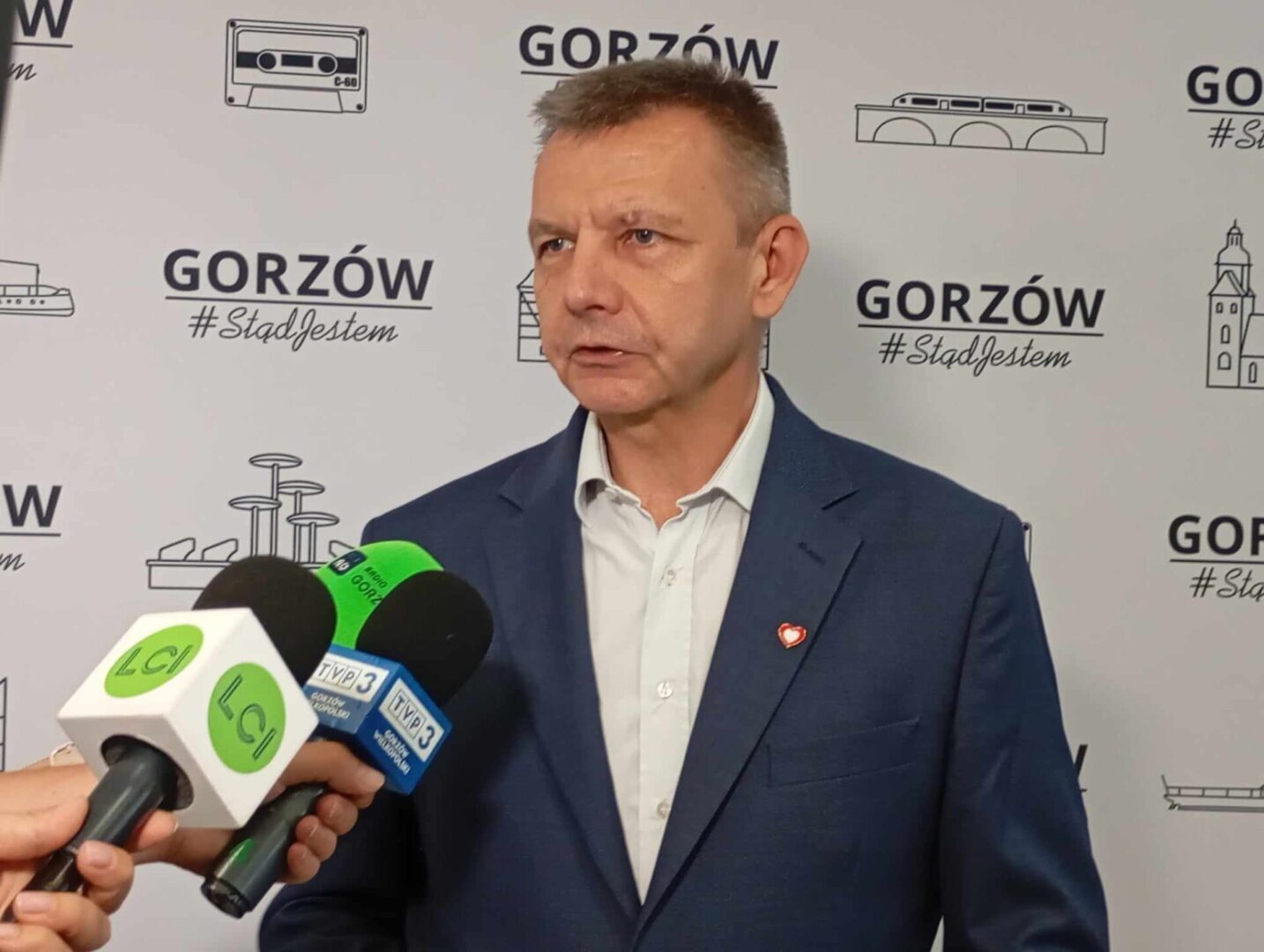 Przewodniczący Rady Miasta Gorzowa Wlkp. Robert Surowiec komentuje decyzje podjęte na sesji budżetowej. Przewodniczący Rady Miasta Gorzowa Wlkp Robert Surowiec Robert Surowiec Pomagając Stali Gorzów inwestujemy ROZMOWA