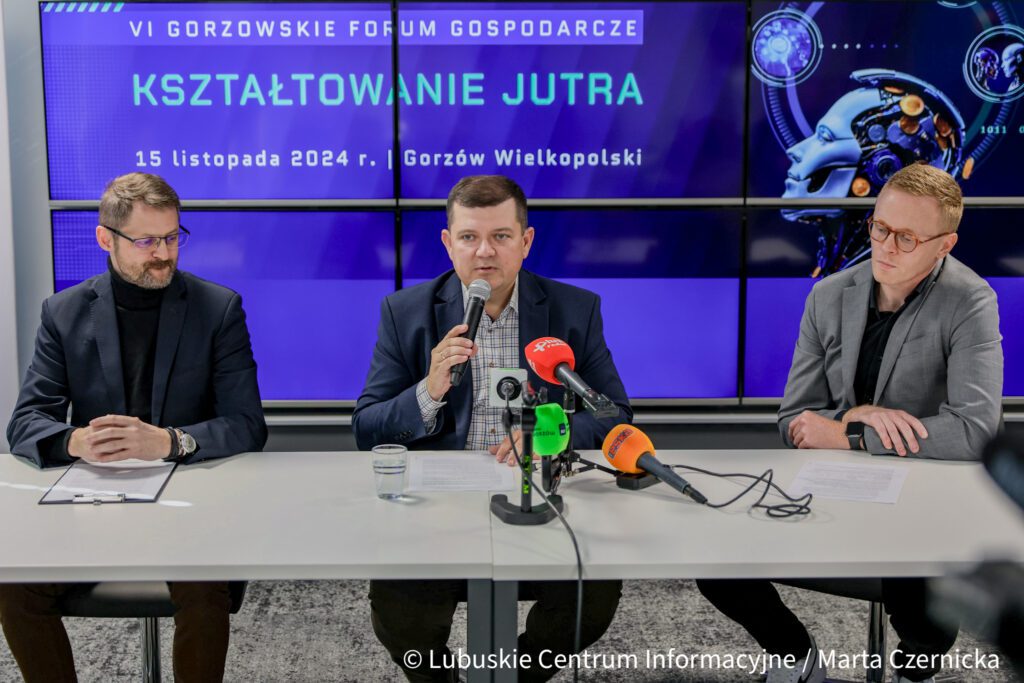 Konferencja prasowa ws. forum