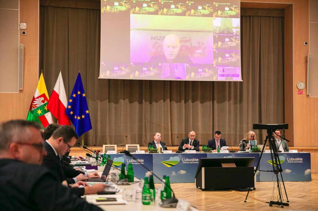 Posiedzenie Wojewódzkiej Rady Dialogu Społecznego, które odbywało się w Sali Kolumnowej Urzędu Marszałkowskiego Województwa Lubuskiego.