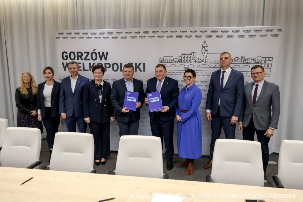 Podpisanie umowy na projekt Zawodowcy 3.0.