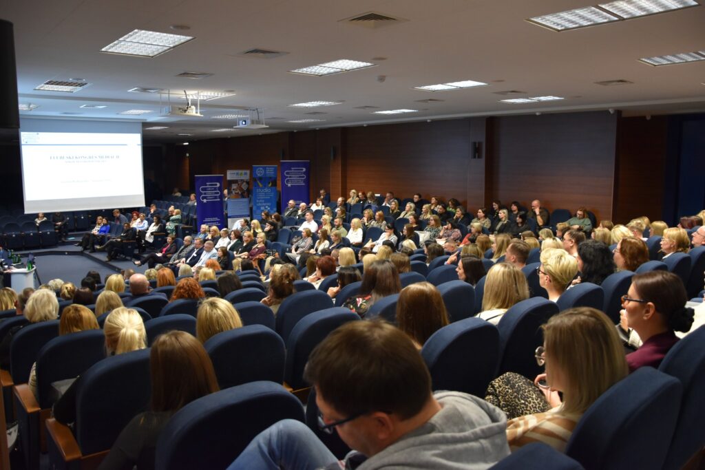 Kompromis w drodze mediacji. Tego ma uczyć szkoła Kompromis w drodze mediacji. Tego ma uczyć szkoła I Lubuski Kongres Mediacji Szkolnej i Rówieśniczej, zorganizowany przez Lubuskiego Kuratora Oświaty
