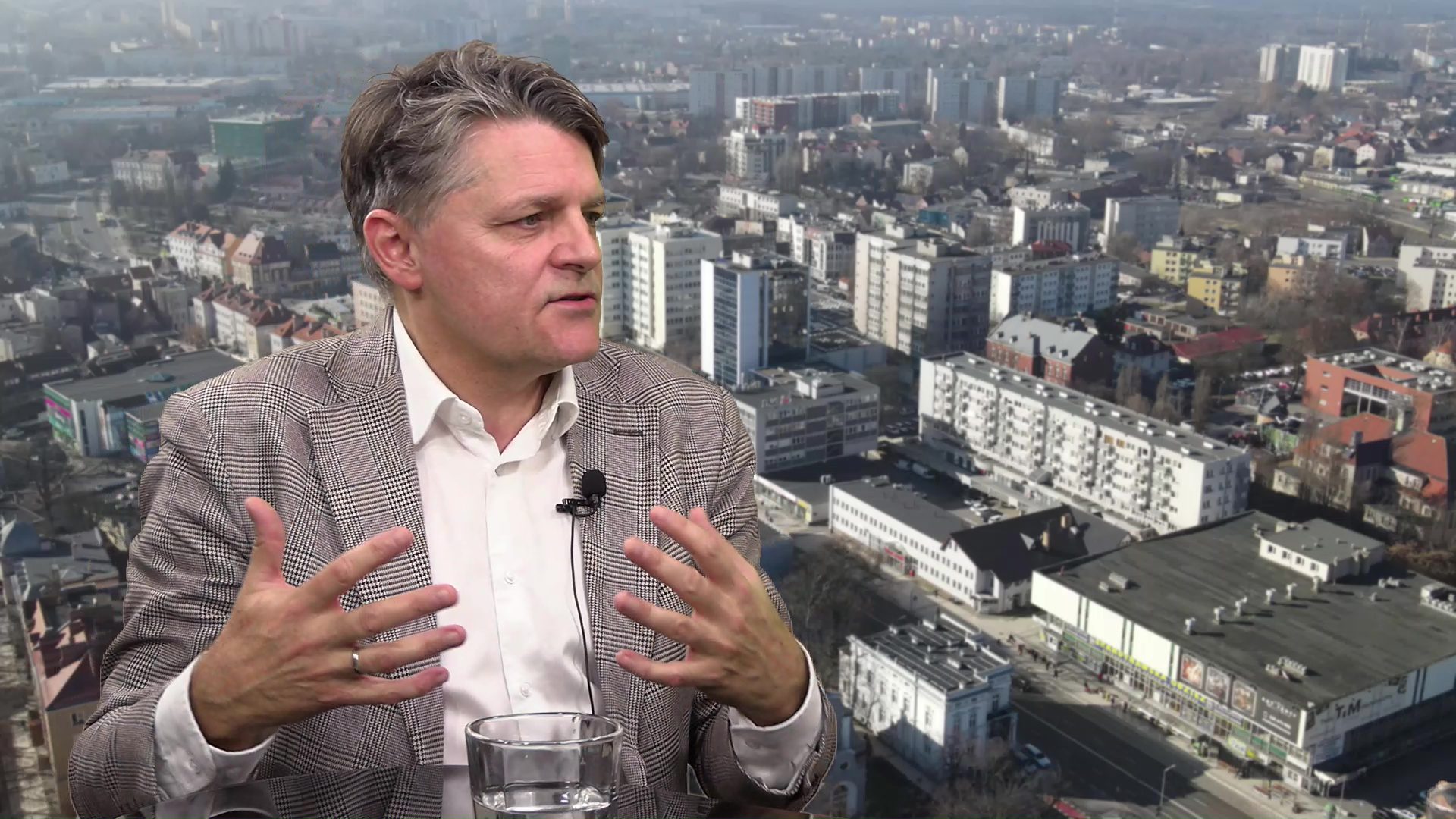 Janusz Rewers w studiu Lubuskiego Centrum Informacyjnego  Nie lukrujemy sytuacji w mieście Na tym polega odpowiedzialne rządzenie